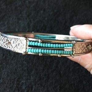 Cute silver bracelet with turquoise beads